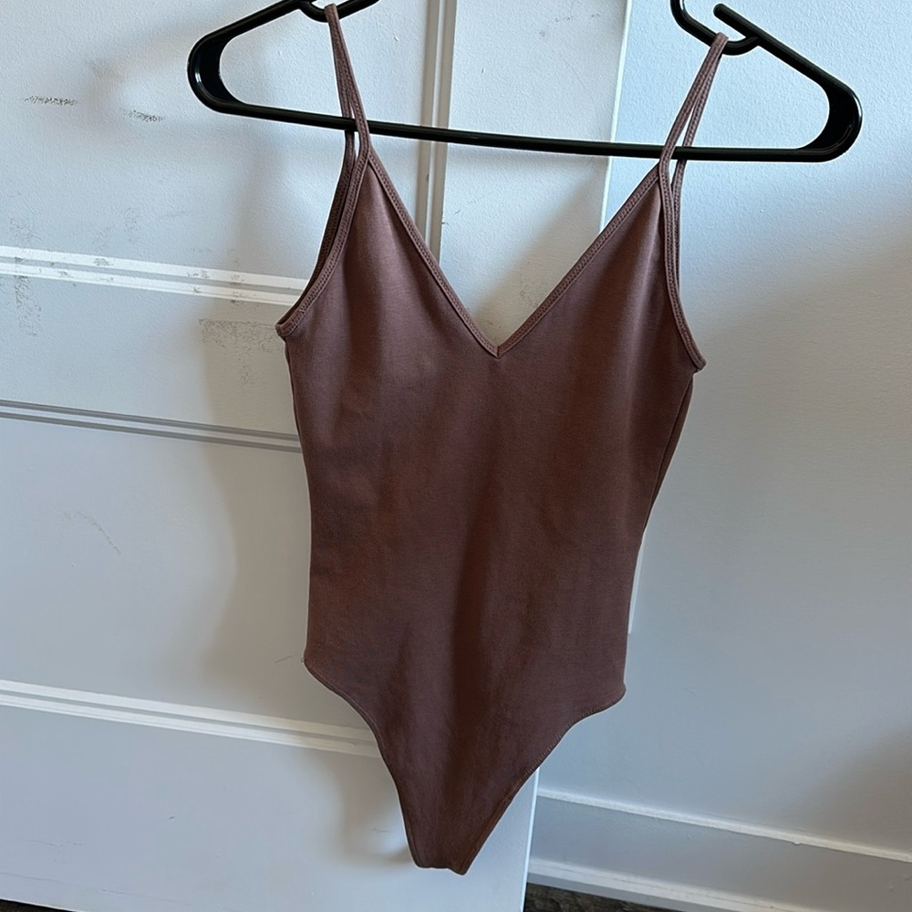 Aritzia Wilfred Free Bodysuit